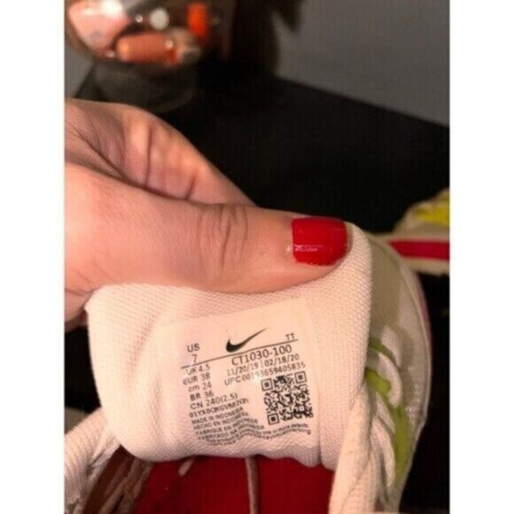 Nike Air Max 90 Pink Volt Sneakers - Picture 6 of 7